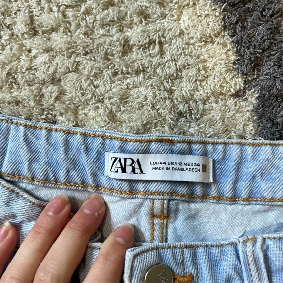 Zara High Rise Distressed Denim Shorts - Picture 9 of 15
